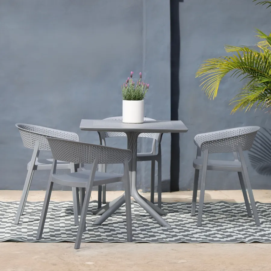 Aztec Grey & White Reversible Plastic Woven Picnic Rug