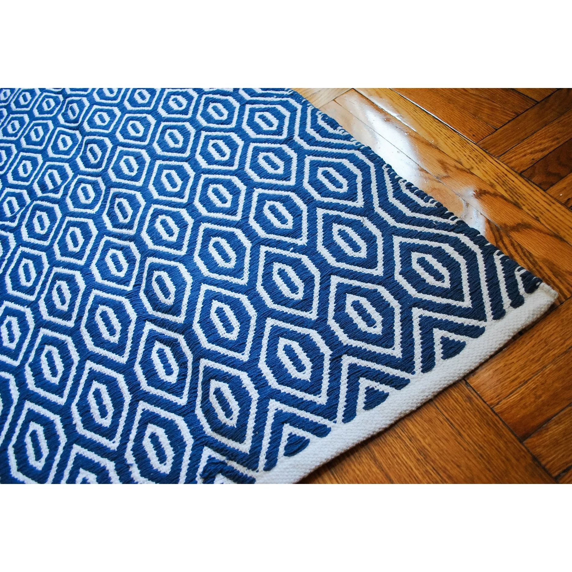 Blue Diamond Accent Rug
